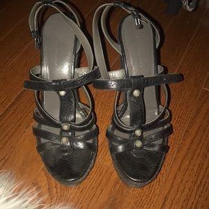 Women sandals